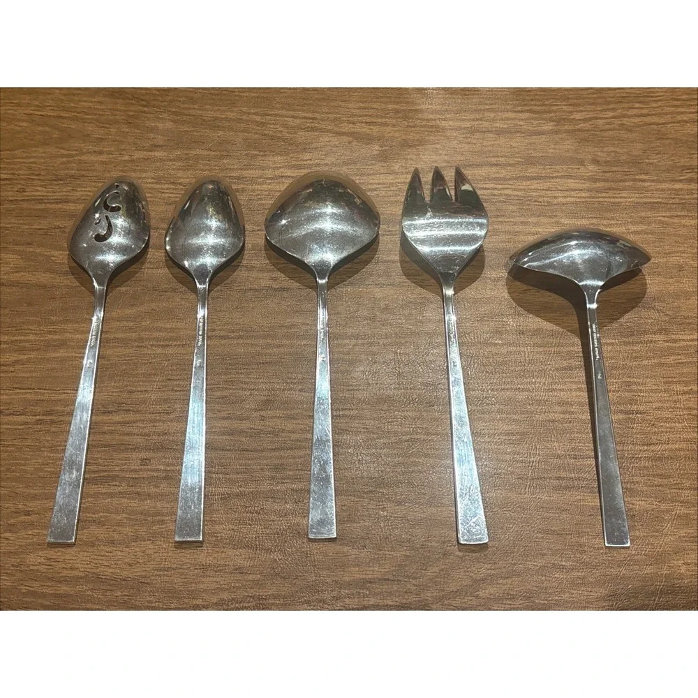 International Silver 1847 Rogers Silverplate  SILVER LACE- 5 Serving Pcs.